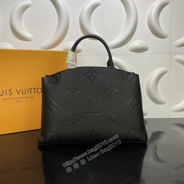 LV專櫃新款女包 路易威登Grand Palais手袋 Monogram Empreinte壓紋軟粒面牛皮 LV爆款手提肩背女包 M45811  ydh4394